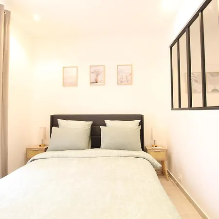 Calm Elegant In The Heart Of Apartmán Nice